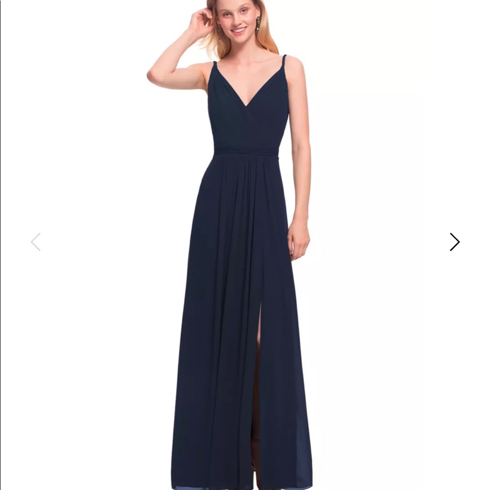 Classic Bill Levkoff style 4021 in navy size 8